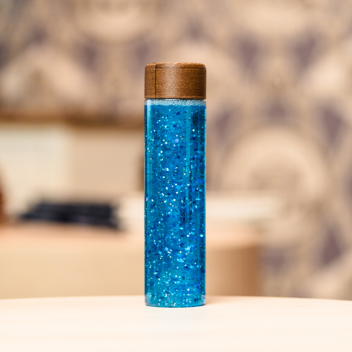 Bouteille sensorielle colorée
