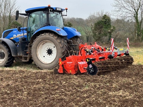 FRAISE SICMA RK : PUISSANCE ET INNOVATION POUR L’AGRICULTURE PROFESSIONNELLE